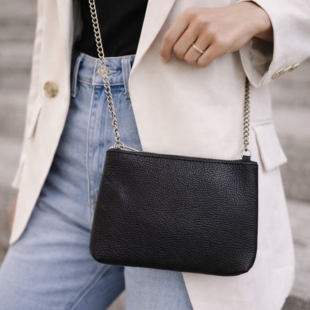 Vittoria Napoli Black Pebbled Leather Chain‎ Bag Italy Crossbody